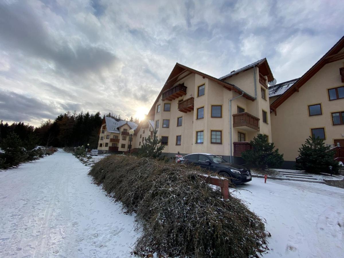 Widok 22 Apartment ชกลาร์สกา ปอเรมบา ภายนอก รูปภาพ