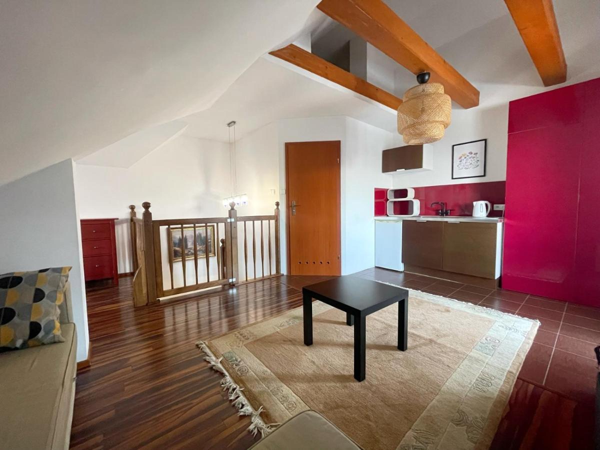 Widok 22 Apartment ชกลาร์สกา ปอเรมบา ภายนอก รูปภาพ